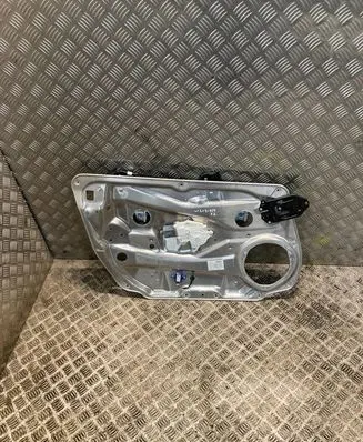 Mercedes-Benz E W212 Front door electric window regulator 2127201579 A2127201579