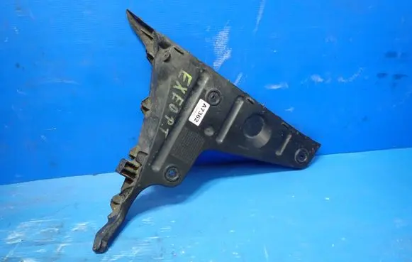 Seat Exeo (3R) Rear bumper mounting bracket 3R0807394