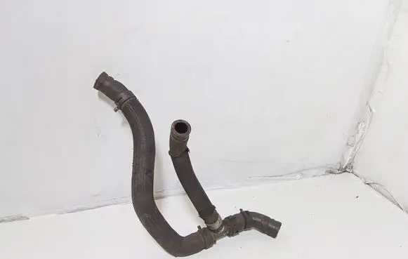 Nissan Qashqai+2 Engine coolant pipe/hose