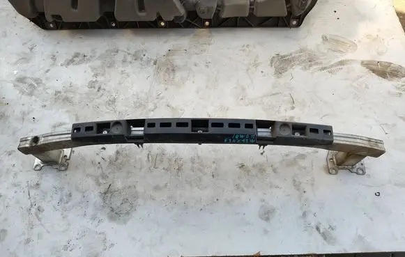 Renault Megane III Rear bumper support beam 