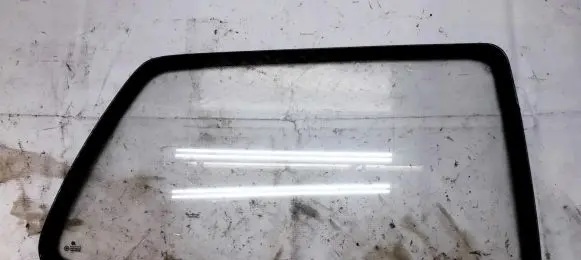 Volkswagen Golf III Rear side window