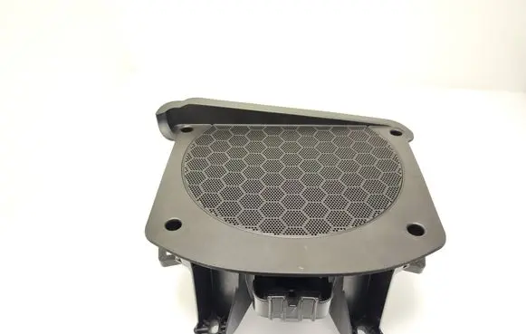 BMW X4 G02 Subwoofer speaker 6811926