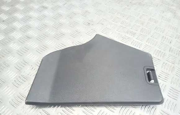 Land Rover Discovery 3 - LR3 Other trunk/boot trim element ERS500080