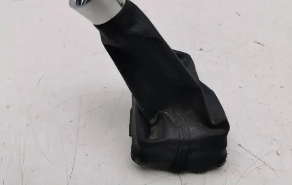 Ford Grand C-MAX Gear lever shifter trim leather/knob