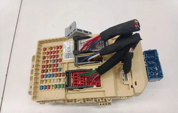 KIA Niro Fuse module 91950AT881