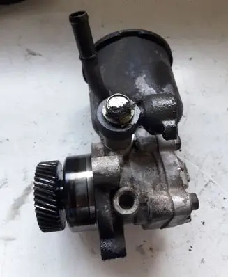 Mazda Premacy Power steering pump