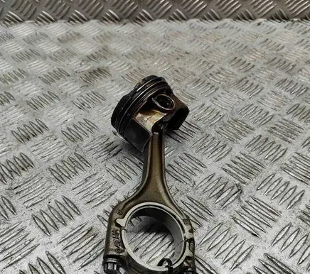 Volkswagen Golf VIII Piston 04E198401AE 05E107065G