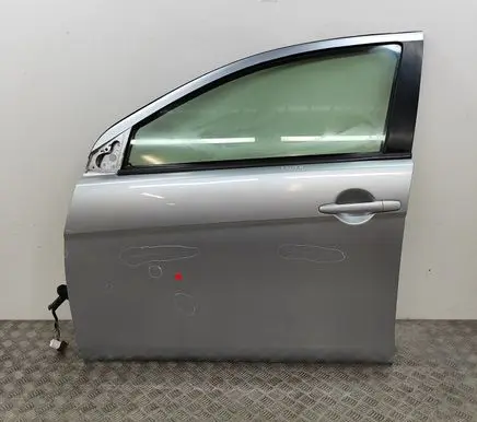 Mitsubishi Lancer Front door 5700A557