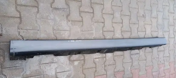 Toyota Avensis Verso Front sill (body part) 