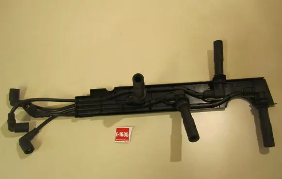 Volkswagen Golf IV Ignition plug leads 036905487A