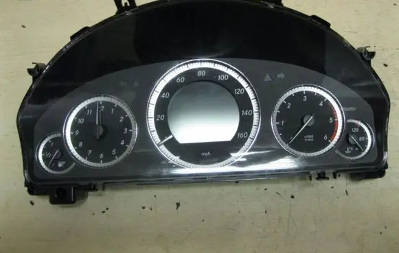 Mercedes-Benz E W212 Speedometer (instrument cluster) A2125408947 B458