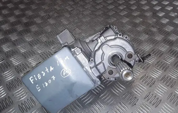Ford Fiesta Steering wheel axle
