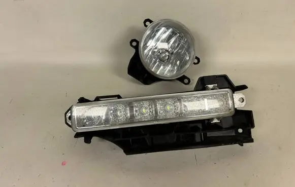 Toyota Aygo AB40 LED Daytime headlight 9815568380