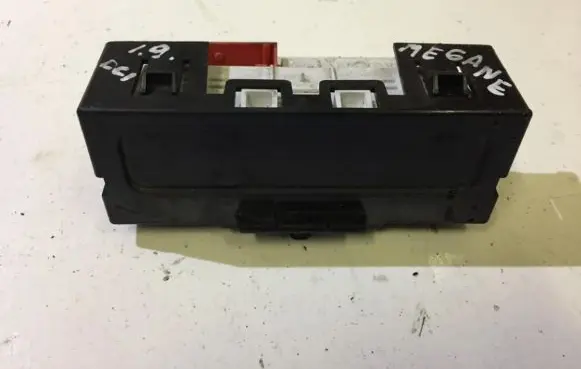 Renault Megane I Screen/display/small screen 8200107839