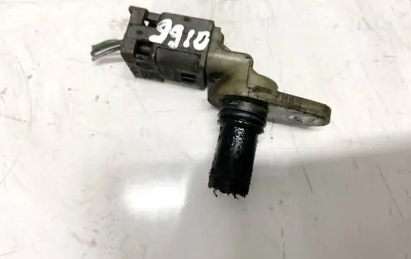 Ford Mondeo MK IV Camshaft position sensor 5M5112K073AA 5M51-12K073-AA