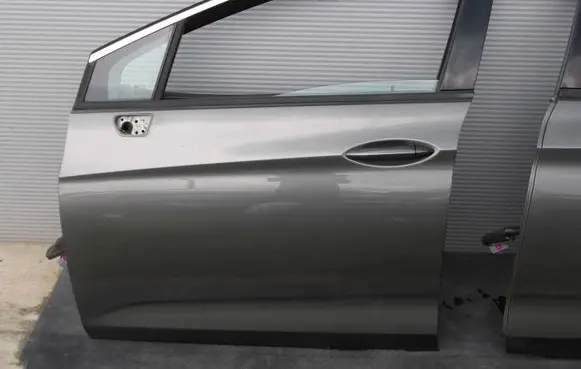 Opel Astra K Front door