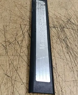 Mercedes-Benz ML W164 Front sill trim cover A1646803435