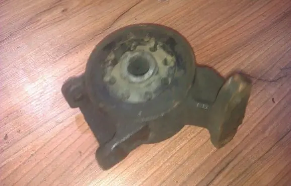 Ford Mondeo MK II Engine mount bracket 97bb6p082ca