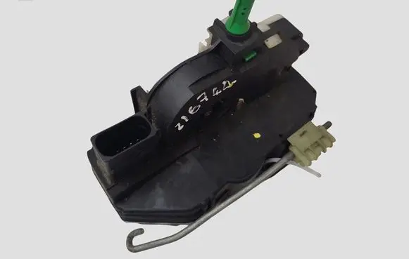Opel Astra J Rear door lock