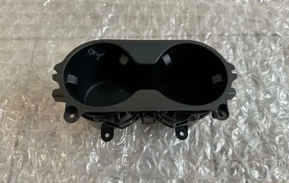 Cup holder front