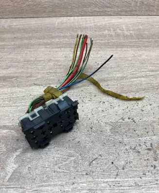 Volkswagen Transporter - Caravelle T4 Plug wire 443937529 USED