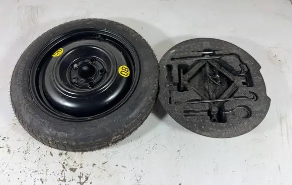 Hyundai i30 R15 spare wheel 529101H900