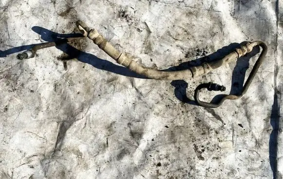 Power steering hose/pipe/line