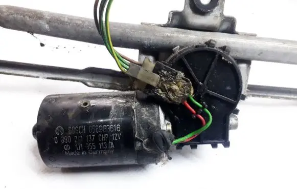 Audi A3 S3 8L Wiper motor 0390241137 1J1955113A