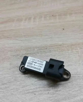 Audi A4 S4 B5 8D Airbag deployment crash/impact sensor 8d0959643b