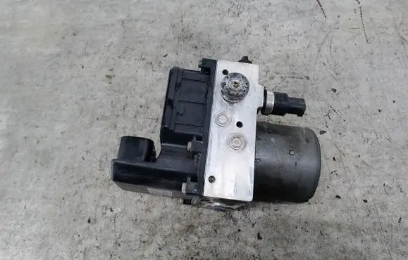 Volkswagen PASSAT B5.5 ABS Pump 4B0614517G