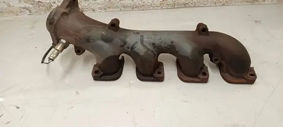 Dodge Durango Exhaust manifold 05038537AD