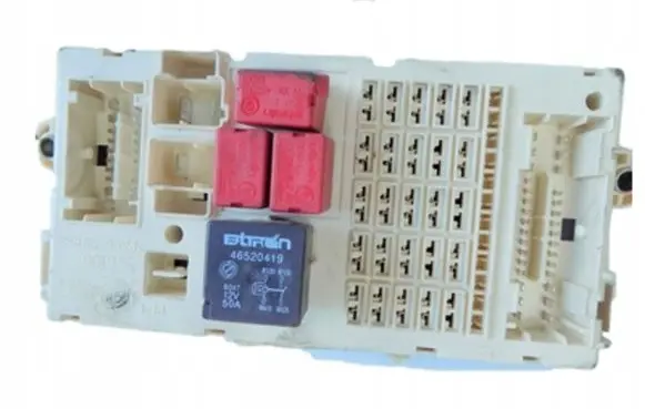 Fiat Stilo Fuse box set 46750594