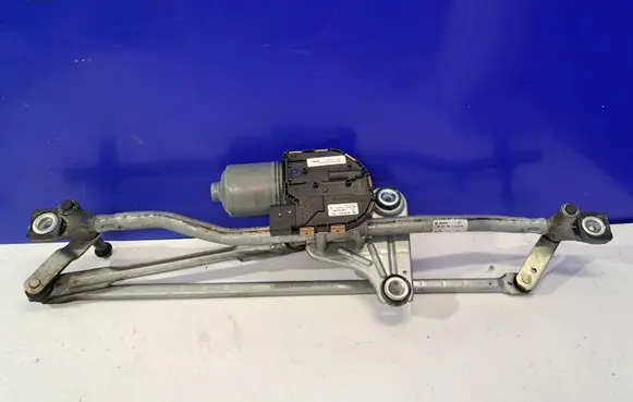 Front wiper linkage and motor