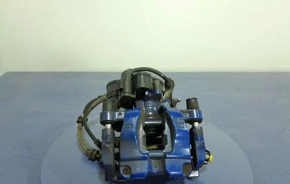 BMW 1 F40 Rear brake caliper