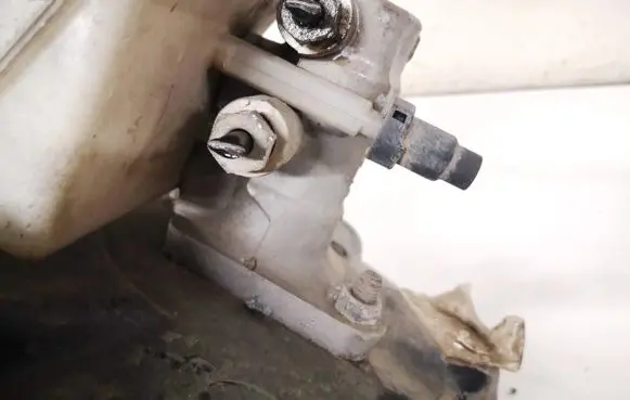 Ford Galaxy Master brake cylinder