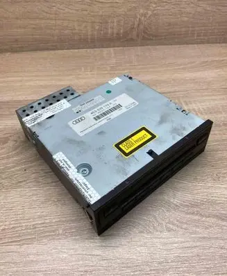 Audi A6 S6 C6 4F CD/DVD changer 4E0035110A 4E0910110A