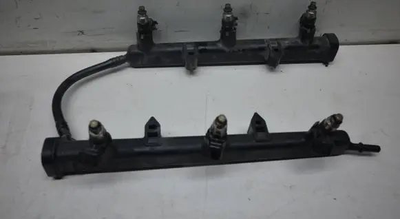 Chrysler Town u0026 Country V Fuel injectors set 04593923AB