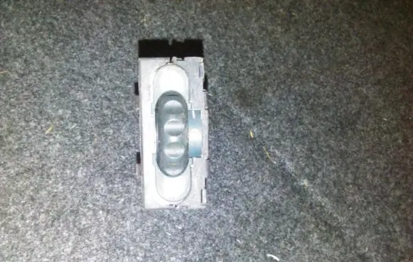 Renault Megane I Headlight level height control switch 7700841235