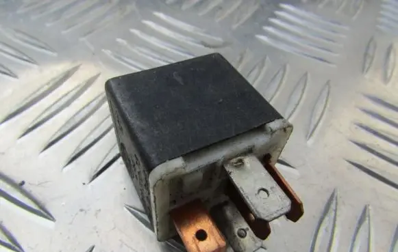 Volvo S40, V40 Other relay 9130269 003510-73