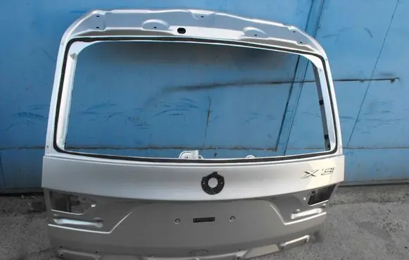 BMW X3 E83 Tailgate/trunk/boot lid