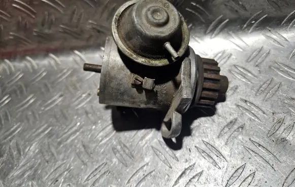 Opel Rekord E2 Spark distributor 0237021019