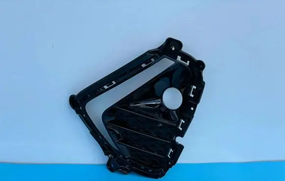 Hyundai Tucson TL Front bumper lower grill 86524-D7700