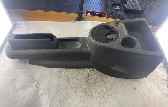 Ford Fiesta Center console 2S6XA044C74 2S6XA044C82