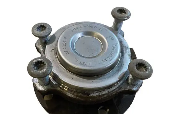BMW 5 F10 F11 Front wheel ball bearing 6850158