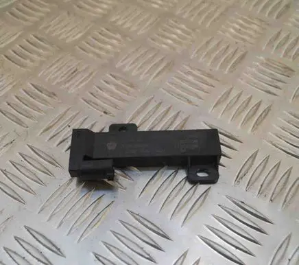 Dodge Challenger Keyless system antenna 04749301AB 68051315AB
