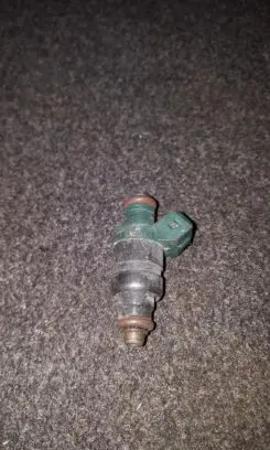Audi A3 S3 8L Fuel injector 037906031aa