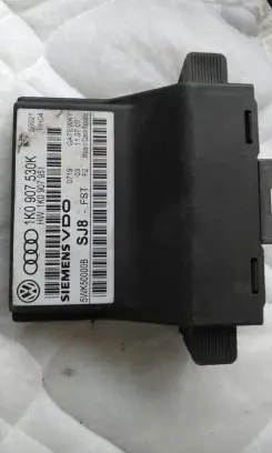 Volkswagen Golf V Gateway control module 1K0907530K