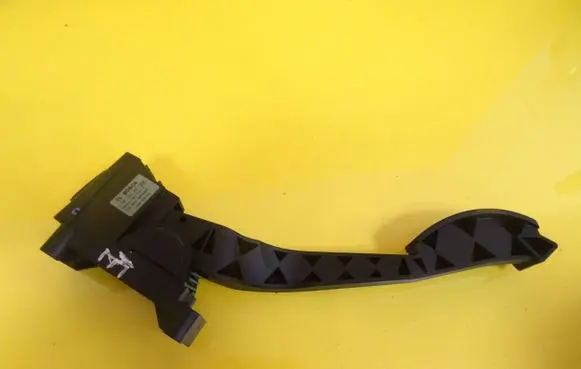 Alfa Romeo 147 Accelerator throttle pedal 0281002380