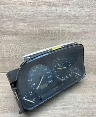 Volkswagen Golf III Speedometer (instrument cluster) 1H6919033B 6160552003