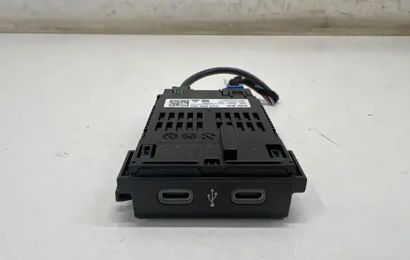 Volkswagen T-Cross USB socket connector 2G6035700